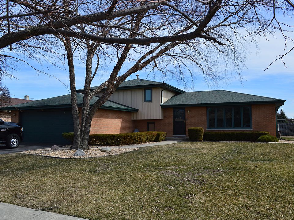 1st image of 15607 Brassie Dr
