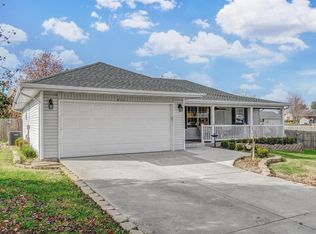 812 Timberland Cir, Mount Vernon, MO 65712