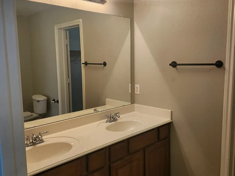 232 Seva Ct — Photo 11
