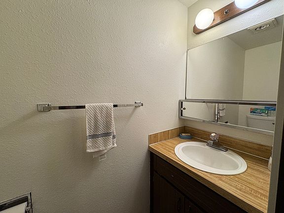 5th image of 2111 Knox Ave #9