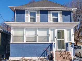 2 Richmond Ave, Saint Catharines, ON L2R 3W5