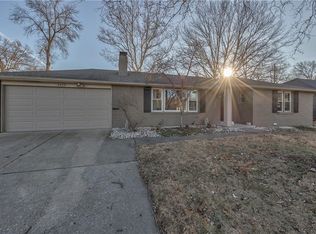 5429 Riggs St, Mission, KS 66202