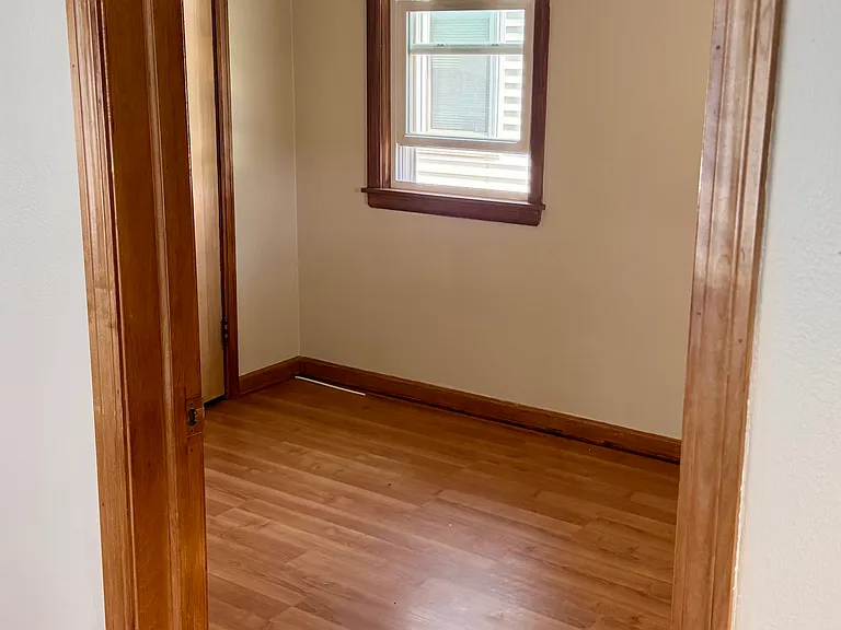 2373 S Logan Ave — Photo 6