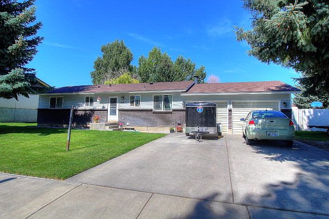 1st image of 855 Chantilly Ln