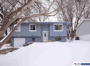 21308 Palomino Rd, Elkhorn, NE 68022
