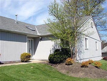 1st image of 1607 Iris Glen Dr