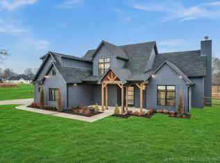 7801 S 21st St, Broken Arrow, OK 74011