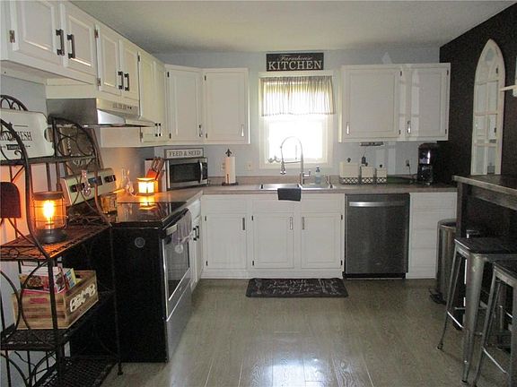 2nd image of 602 S Water St