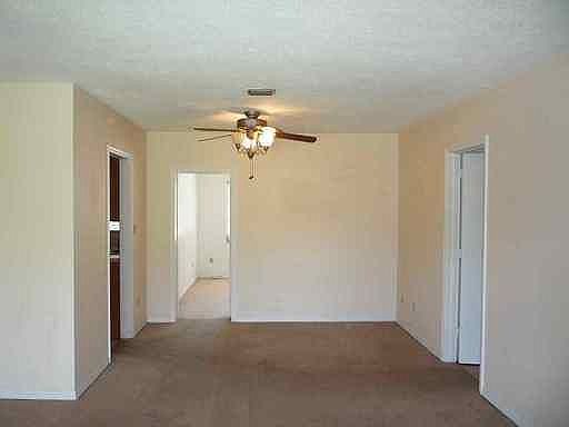 4th image of 4400 Elaine Pl