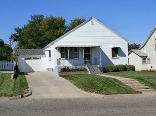 409 S Benton St, Saint Francis, KS 67756