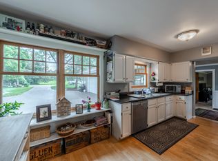 2707 Zastrow Rd, Hartland, WI 53029