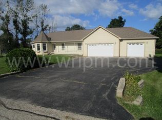 8915 Hidden Trl, Spring Grove, IL 60081