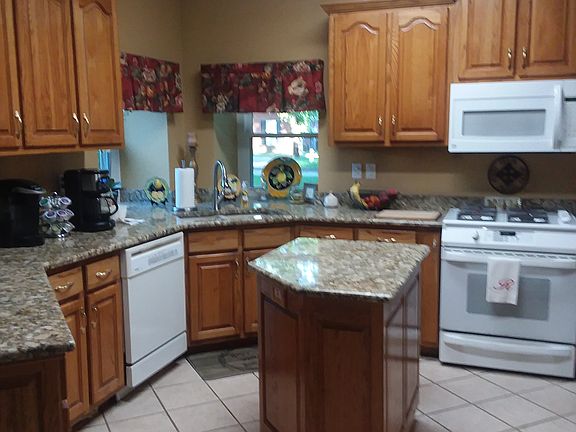 2nd image of 5822 Chattanooga Dr