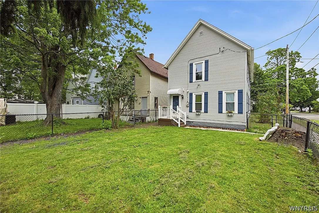 4 bed, 1600 sqft, $2,750 — Photo 4
