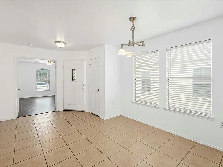 12409 Sky Harbor Dr — Photo 10