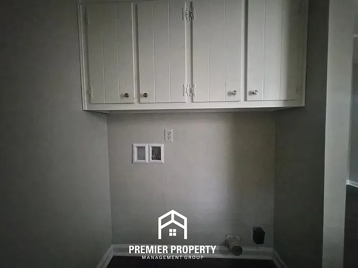 3218 Joslin St SW — Photo 11