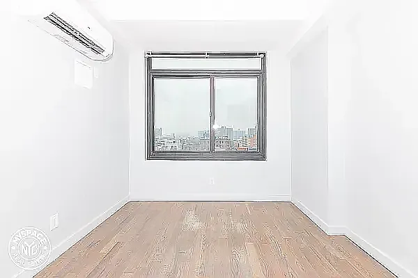 Rented by MySpaceNYC | media 27