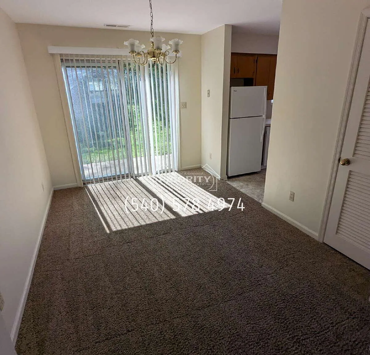 Spacious 3-Bedroom Townhome in Prime Harrisonburg Location! — Photo 3