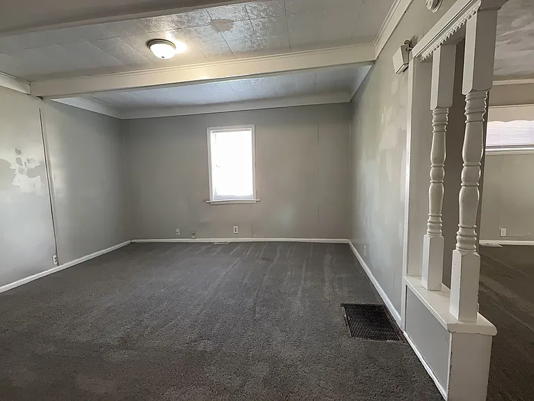 1521 & 1521 1/2 E Kirby Ave (AARC Management, LLC) — Photo 14