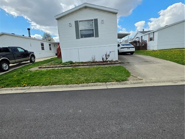 1221 Hazel Nut Ln, Sidney, OH 45365