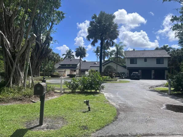10076 El Caballo Court, Delray Beach, FL 33446