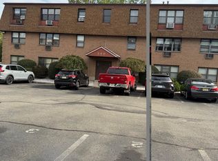 380 Front St APT 8, Secaucus, NJ 07094
