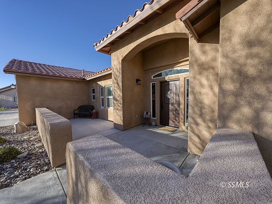 4th image of 100 W Rancho Del Cerro