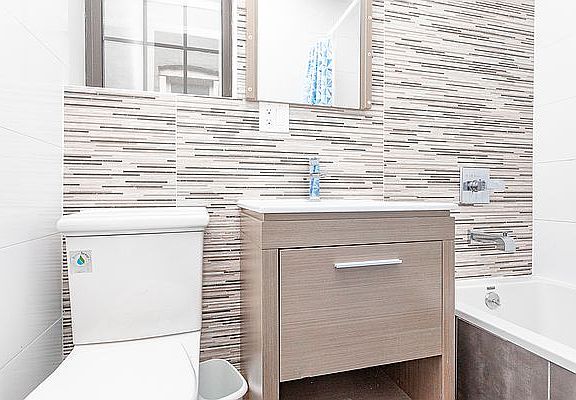 4th image of 897 Saint Johns Pl APT 2R