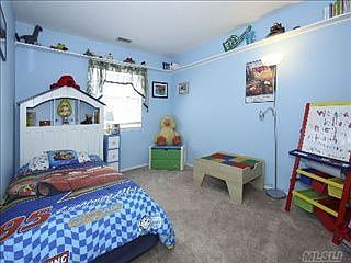 3rd image of 27 Greenwich Ct