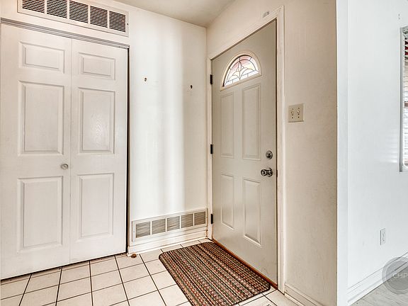3rd image of 350 Evergreen Dr