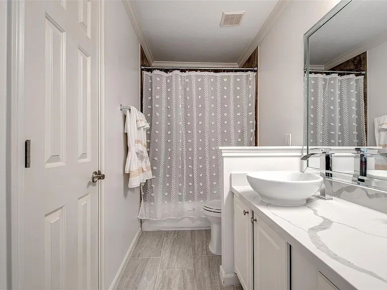 35 N Walden Elms Cir — Photo 15