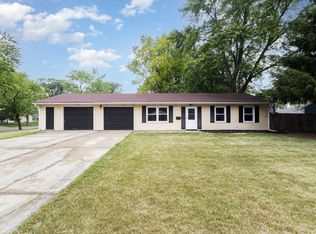 84 Amesbury Rd, Montgomery, IL 60538