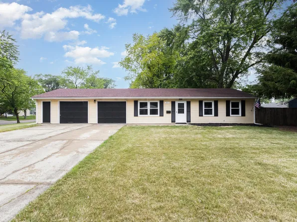 84 Amesbury Rd, Montgomery, IL 60538