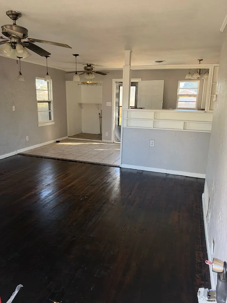 4707 South Bonham Street - 1 — Photo 4