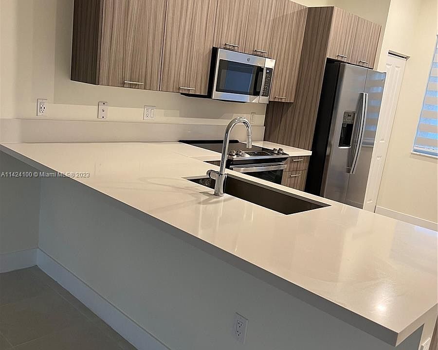1st image of 10250 NW 66th St #1040