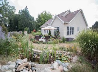 5800 Caleta Dr, Lansing, MI 48911