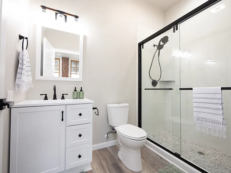 201 E Grand Ave #1 — Photo 11