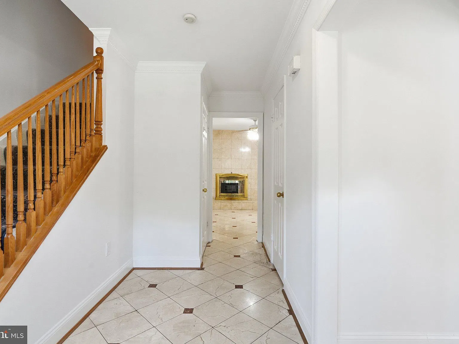 8 bed, 6.5 bath, 5020 sqft, $6,500 — Photo 3