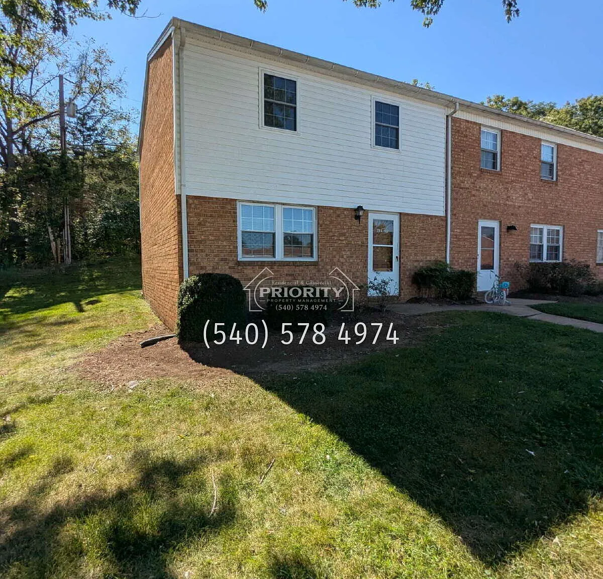 Spacious 3-Bedroom Townhome in Prime Harrisonburg Location! — Photo 1