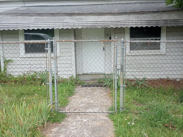 6 Wallace St — Photo 1