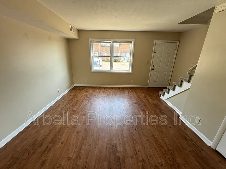 1404 Bloomingdale Rd #A4 — Photo 3