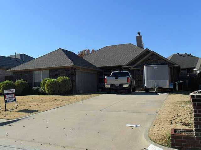 1st image of 4924 Smoking Oaks Dr