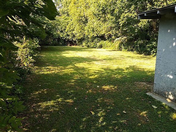4th image of 44 De Camp Ave