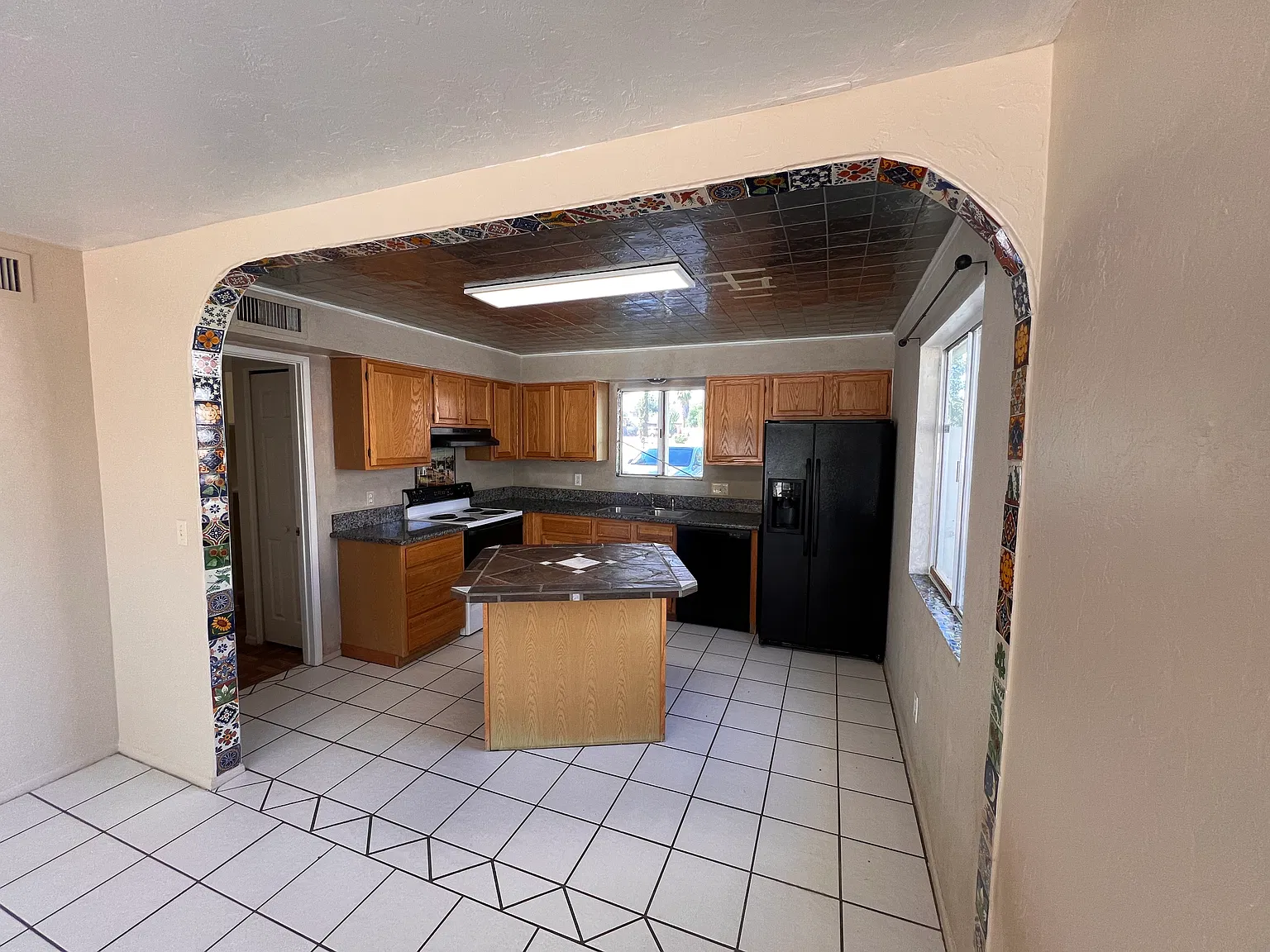 3 bed, 1320 sqft, $1,800 — Photo 3