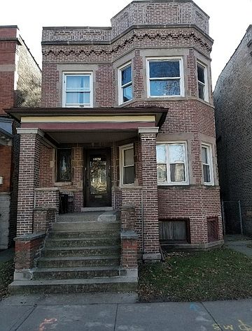 1st image of 2261 W Leland Ave #1