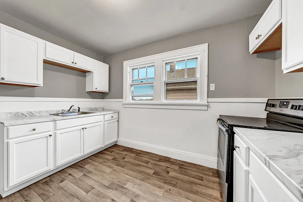Building Photo - 57 Legion Dr #UPPER