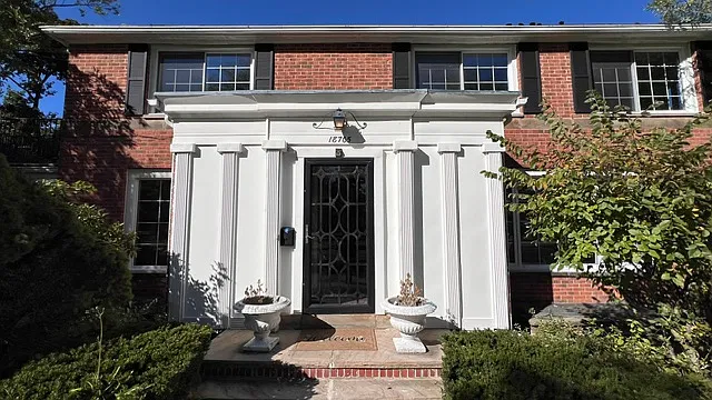 3 bed, 2.5 bath, 2033 sqft, $2,500 — Photo 2
