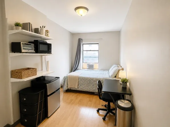 307 East 14th Street image 1 of 4