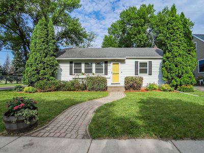 921 16th St S, Fargo, ND, 58103