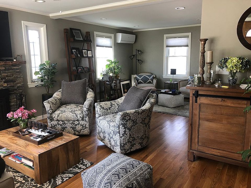 Living Room/Family Room